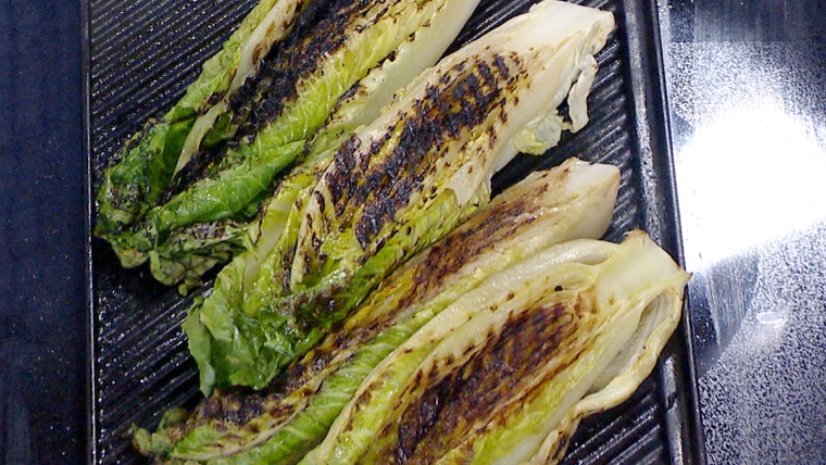 Mark Murphy makes a grilled romaine salad on TODAY April 27, 2015.