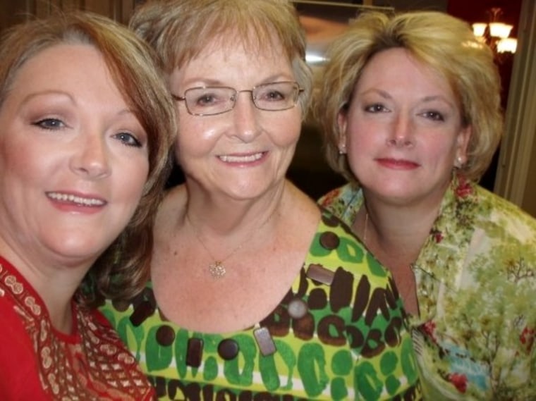 Ronda Chesser Porter with her mom and sister.