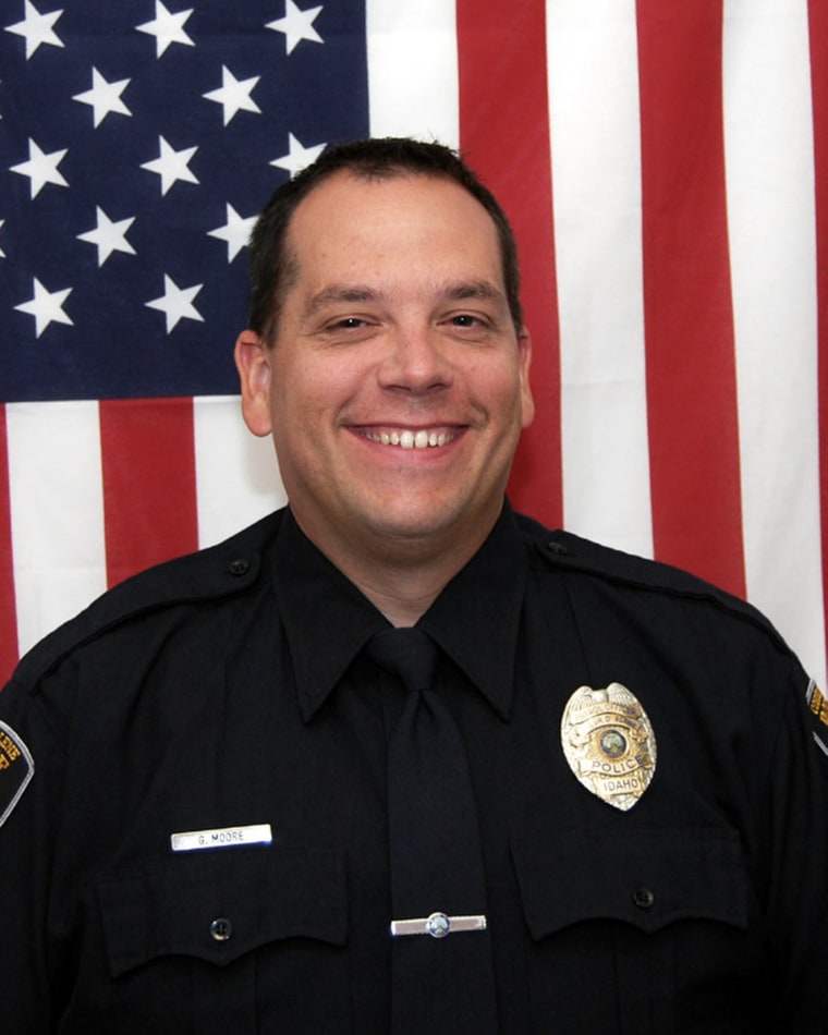 Idaho Cop Greg Moore Dies After Suspect Opens Fire Steals Patrol Car 5631