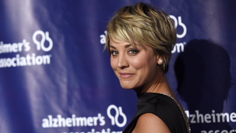 Kaley Cuoco, 'Big Bang' stars make sweet videos for teen with cancer