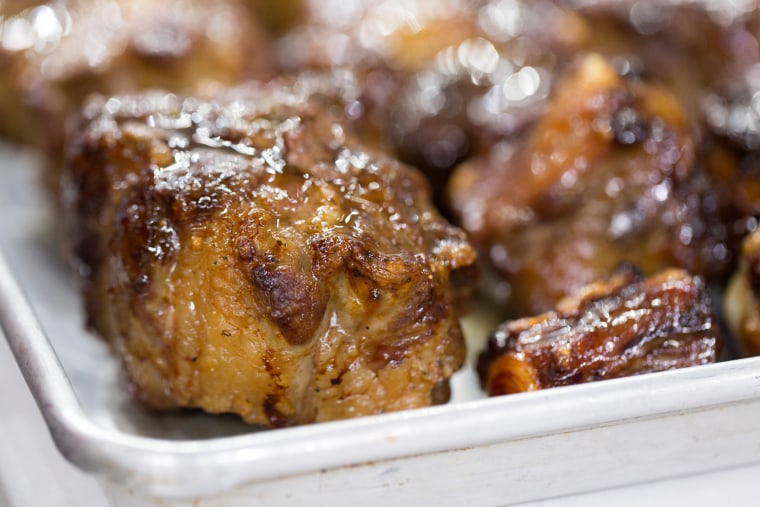  Al Roker cooks oxtail stew and dumplings