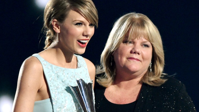 Taylor Swift, Andrea Swift