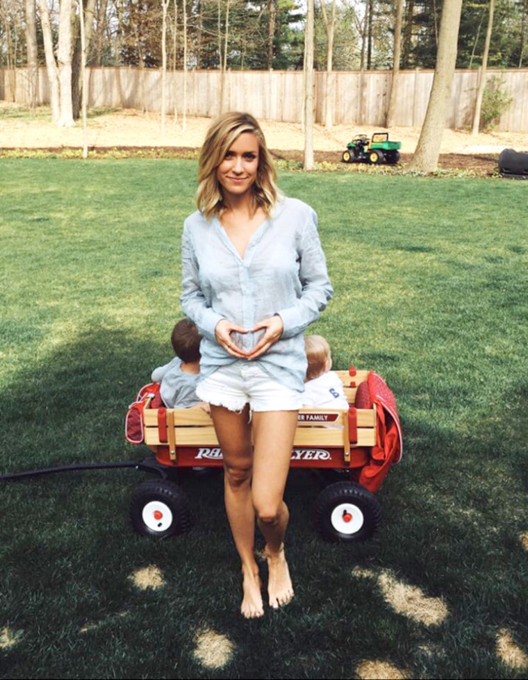 Kristin Cavallari announces her third pregnancy.