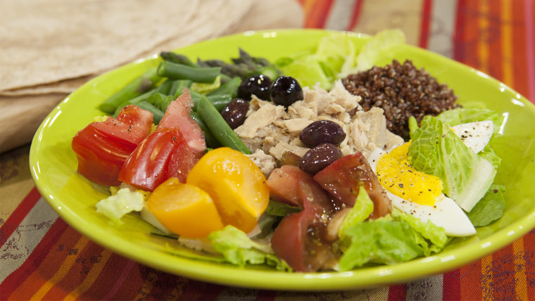 Al Roker shares his recipe for a healthy salad Nicoise