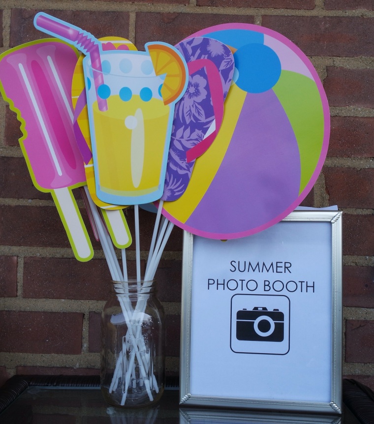 Summer Party Decor: Photo Booth - Crate Paper