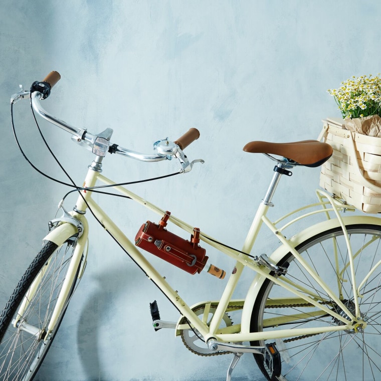 Pedal Happy’s Bicycle-Mounted Wine Holder