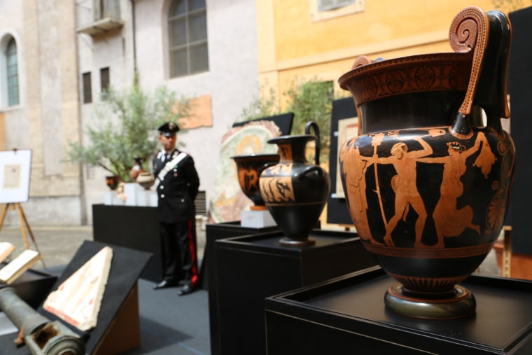 Image: Ancient Italian vase