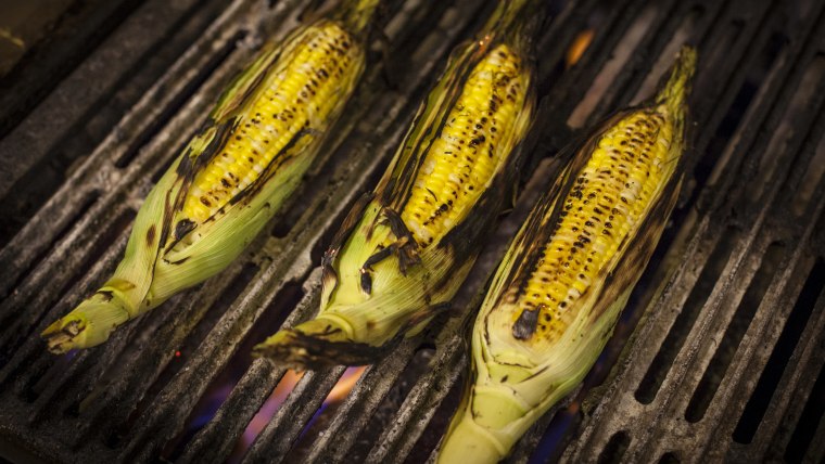 Grilled corn on the grill