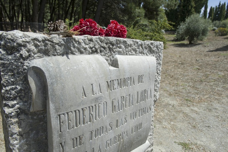 Image: Monolith in honor of Spanish poet Federico Garcia Lorca