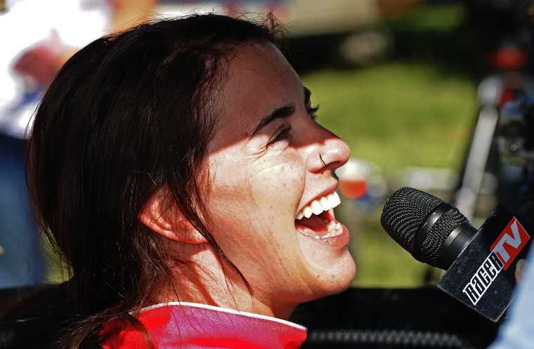 Paralyzed couple meet after groundbreaking spinal surgery