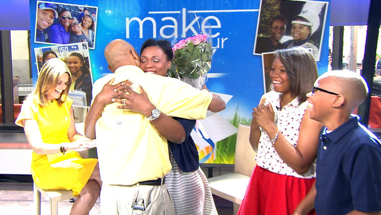 Military dad surprises his family with reunion on TODAY