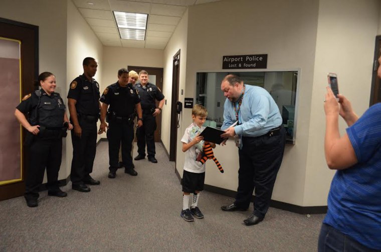 Boy’s lost stuffed tiger has experience of a lifetime while spending 6 days at the airport