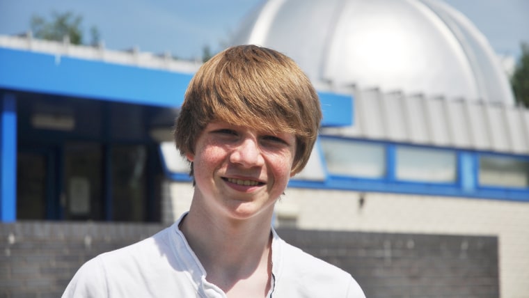 15-yr-old work-experience schoolboy discovers a new planet