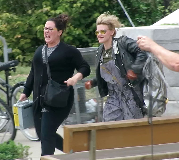 Melissa McCarthy, Kate McKinnon, and Kristin Wiig, 1st day ever filming Ghostbusters in Boston together