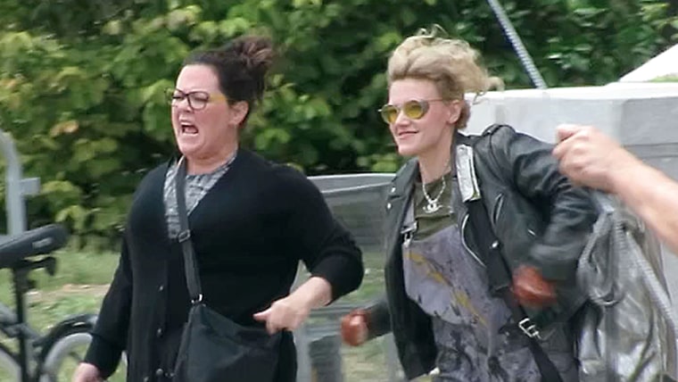 Melissa McCarthy, Kate McKinnon, and Kristin Wiig, 1st day ever filming Ghostbusters in Boston together