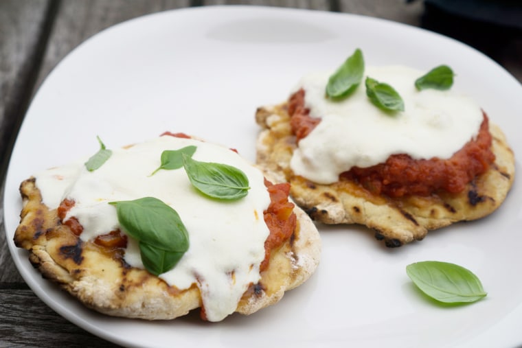 Grilled Pizza Margherita