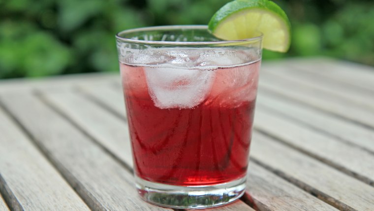 Cran-Ginger Fizz cocktail