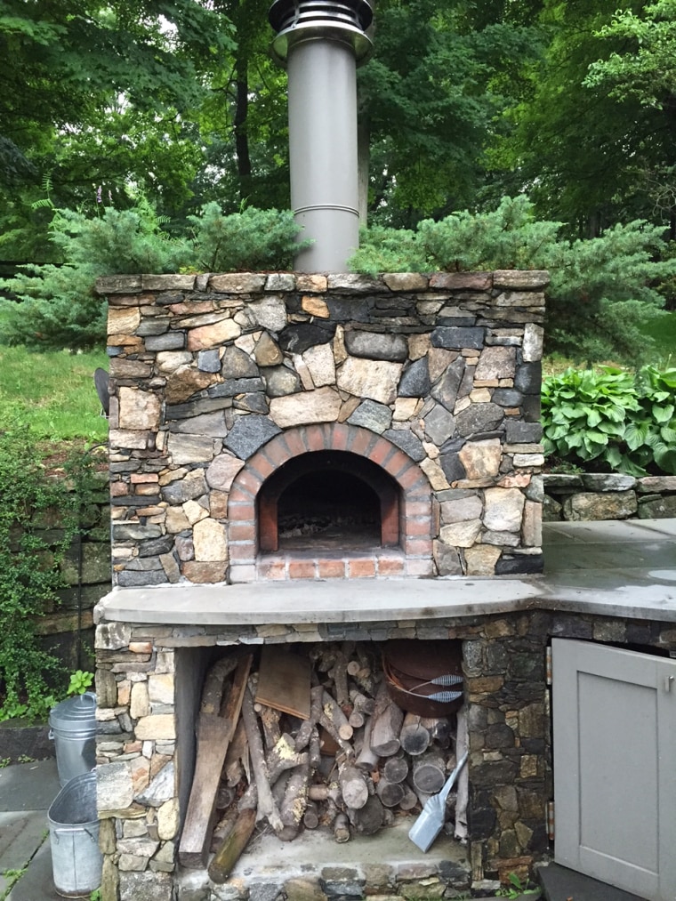 Willie's brick pizza oven