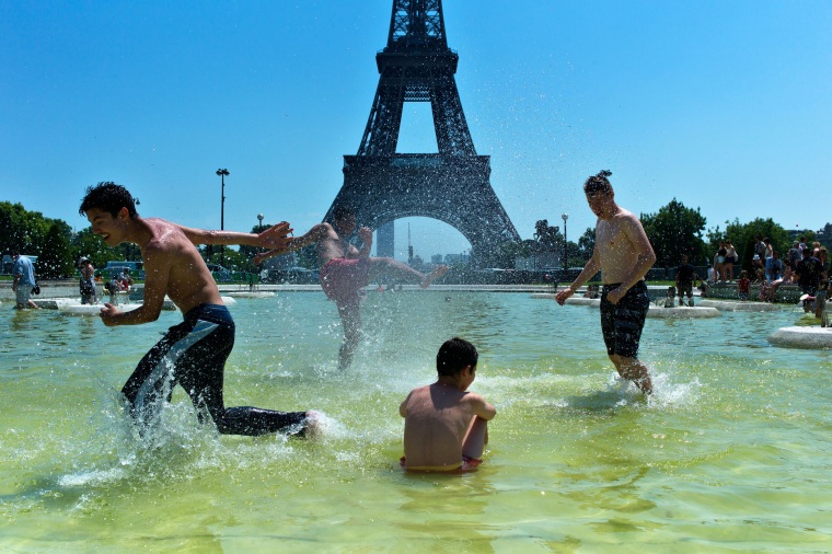 Image: Paris heat wave