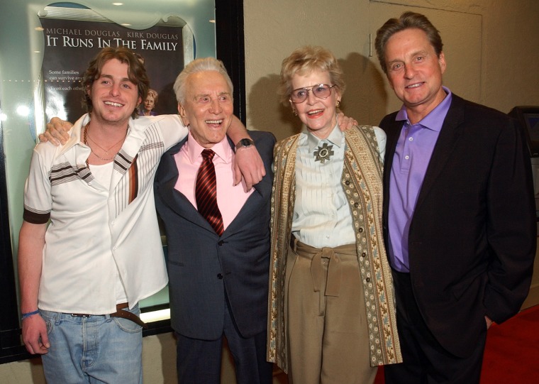 Image: Kirk Douglas, Diana Douglas, Michael Douglas, Cameron Douglas