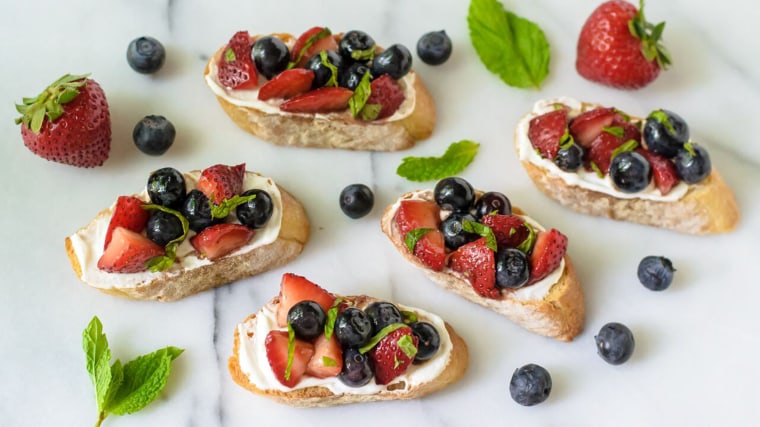 Balsamic berry bruschetta