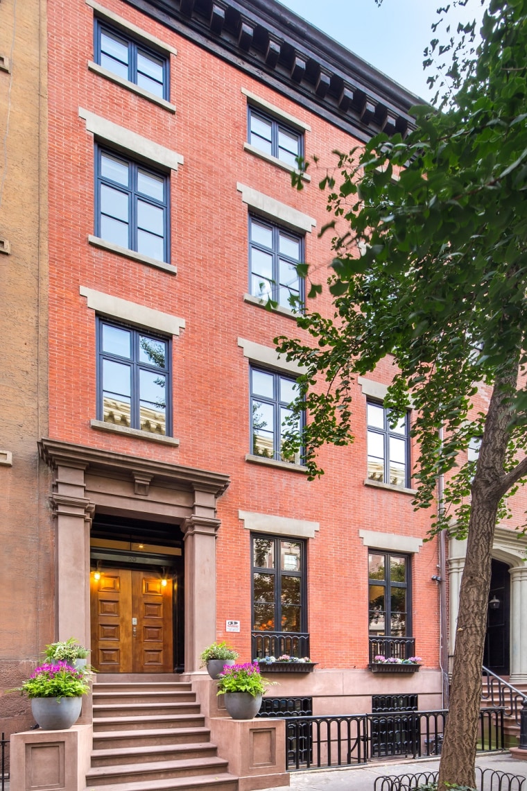 Sarah Jessica Parker and Matthew Broderick sell NY townhouse