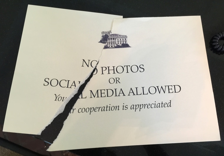 White House tour now allows photos