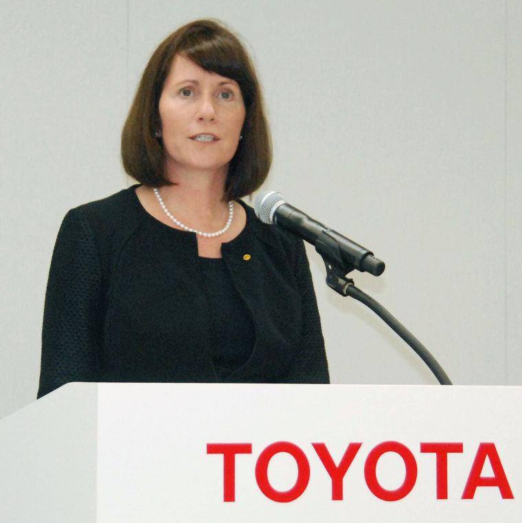 Arrested U.S. Toyota exec asked father to mail painkiller to Japan