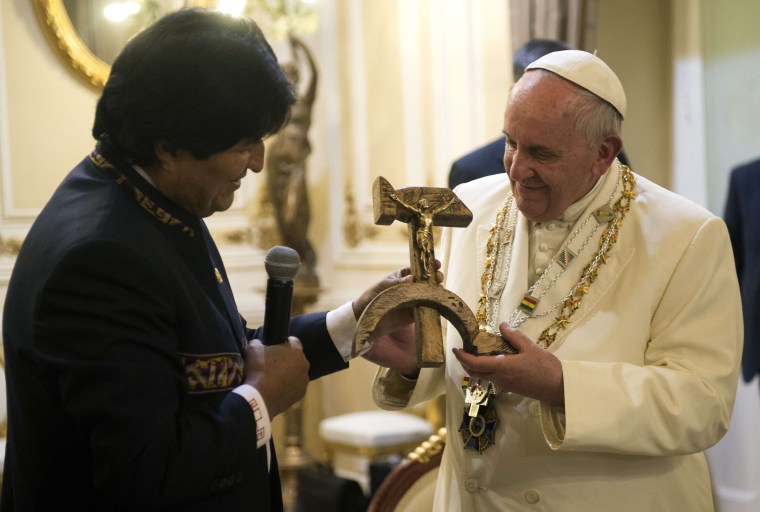 Image: Bolivian President Evo Morales exchanges gifts with Pope Francis
