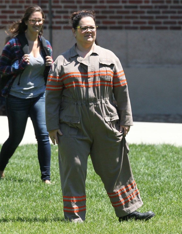 Exclusive... Melissa McCarthy Debuts Her Uniform For "Ghostbusters"  **NO INTERNET USE WITHOUT PRIOR AGREEMENT**