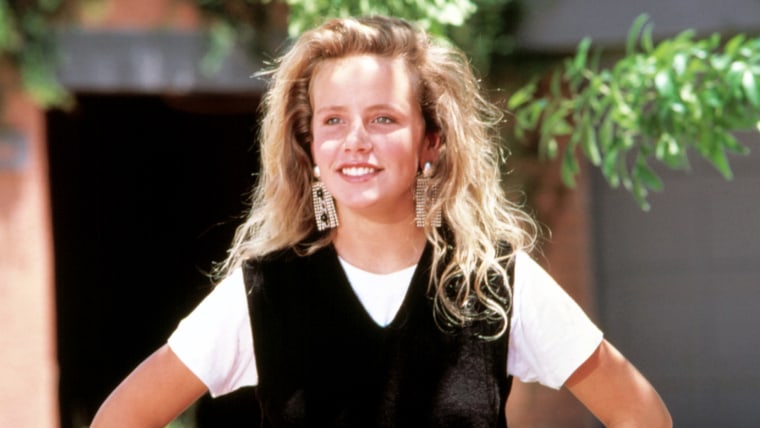 CAN'T BUY ME LOVE, Amanda Peterson, 1987. (c)Touchstone Pictures. Courtesy: Everett Collection.