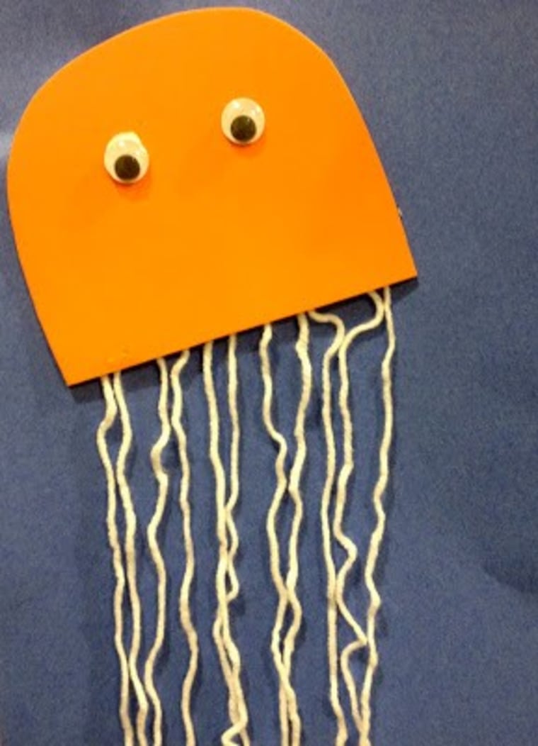 Jellyfish craft project for kids.