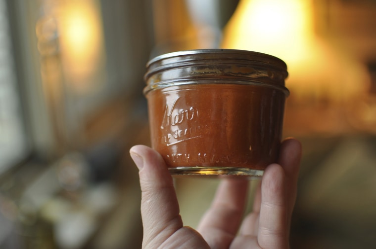 Slow-cooker apricot jam