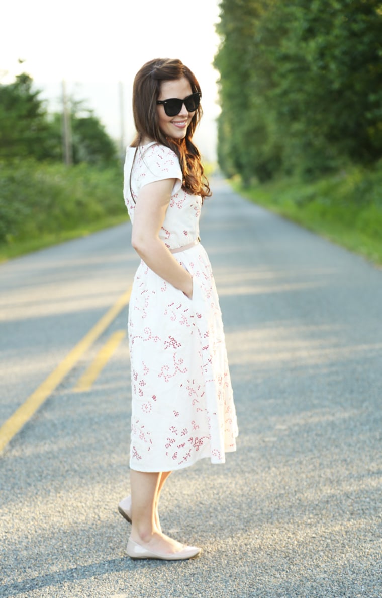 Mormon stylist and clothing designer Cori Robinson blogs at Dress Cori Lynn.