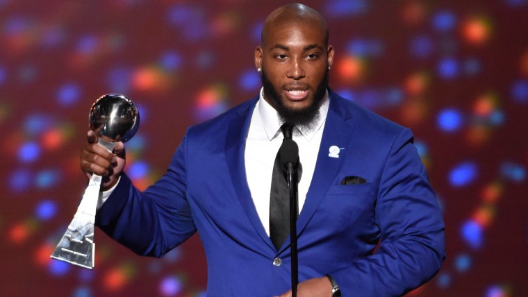 Devon Still at ESPs accepts award for daughter Leah Still