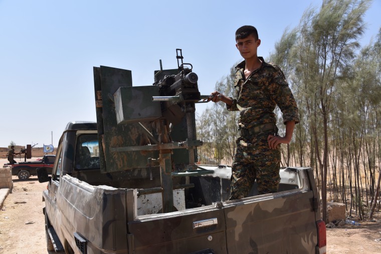 Image: Boy near the front line in Hasakah, Syria