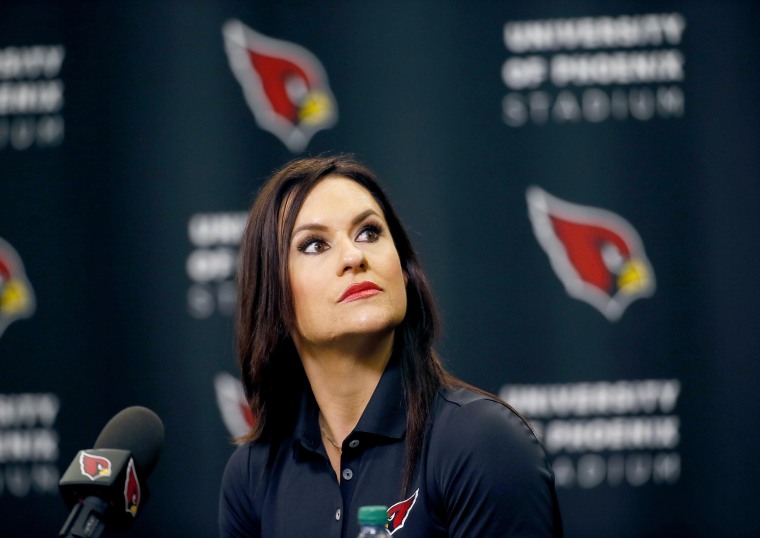NFL's first female coach Jen Welter cold-called the Cardinals - Yahoo Sports