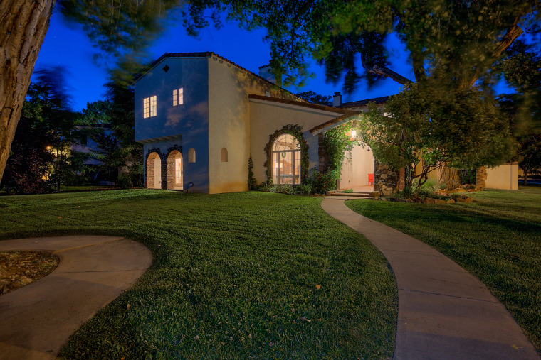 "I bought the place," Jesse Pinkman tells his parents on "Breaking Bad," while moving into this house in Albuquerque, New Mexico.