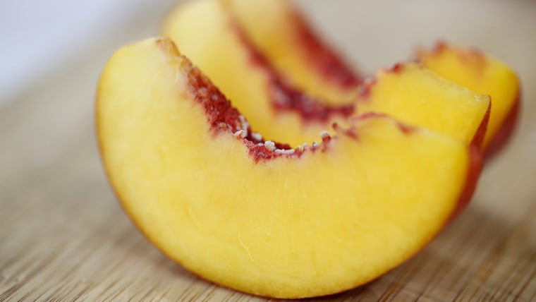 Sliced peaches