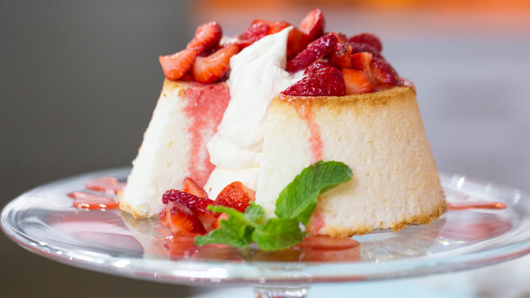 Al Roker's recipe for a delicious strawberry shortcake with homemade whipped cream