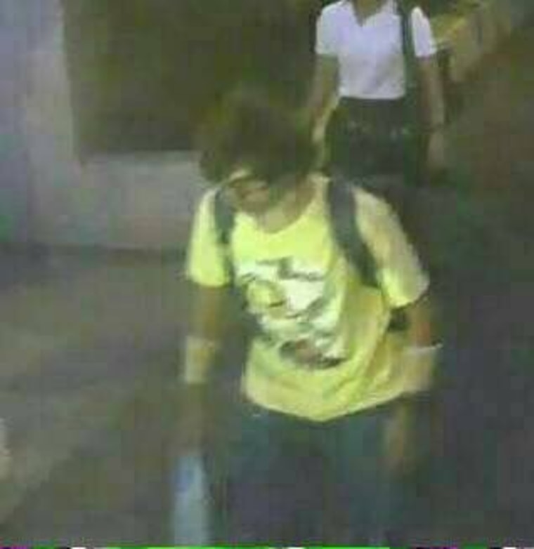 Image: Thai authorities are looking for this suspect after bombing