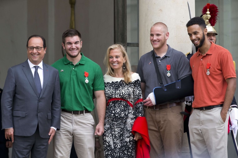 Image: Francois Hollande, Alek Skarlatos, Jane Hartley, Spencer Stone, Anthony Sadler