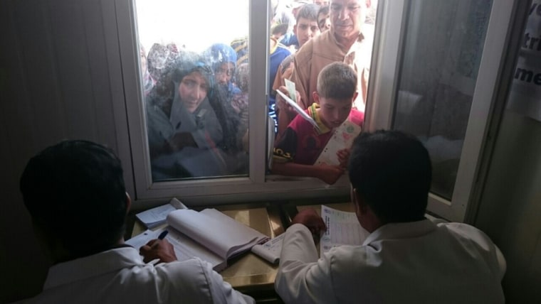 Image: Refugees at the Amiriyat Al-Fallujah Refugee camp