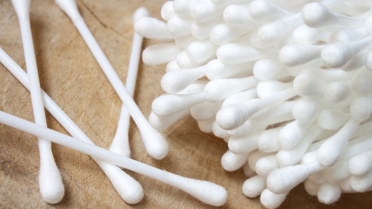 Q-tips, cotton swabs