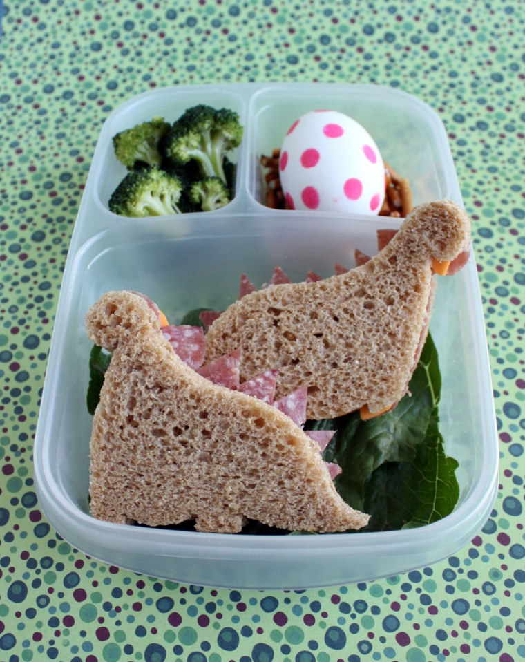 How to Make a Dinosaur Themed Lunchbox