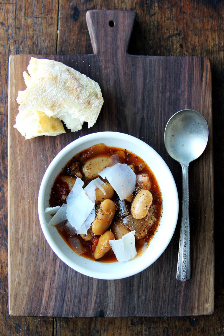 Slow-cooker beans and pancetta