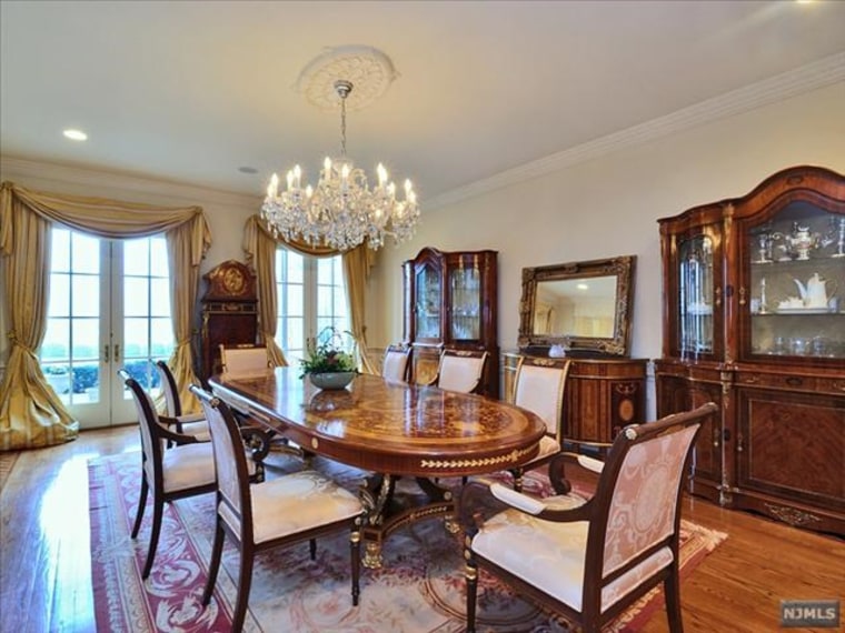 Tracy Morgan buys colonial home in New Jersey