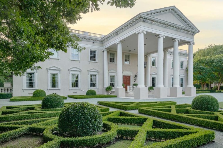 Dallas federal colonial style home looks a mini version of the White House.