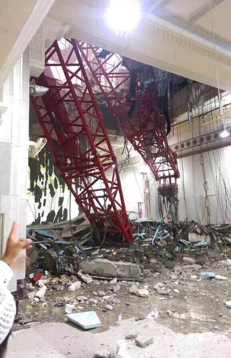 Image: Crane collapses on Grand Mosque in Mecca, Saudi Arabia