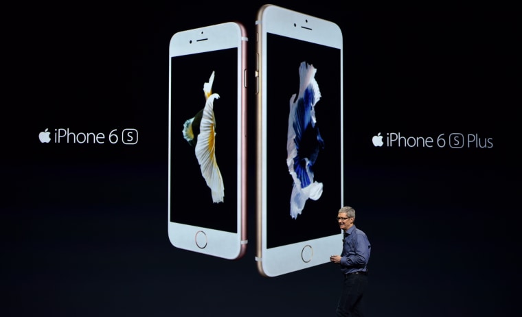 Image: Apple CEO Tim Cook introduces iiPhone 6s and 6s Plus